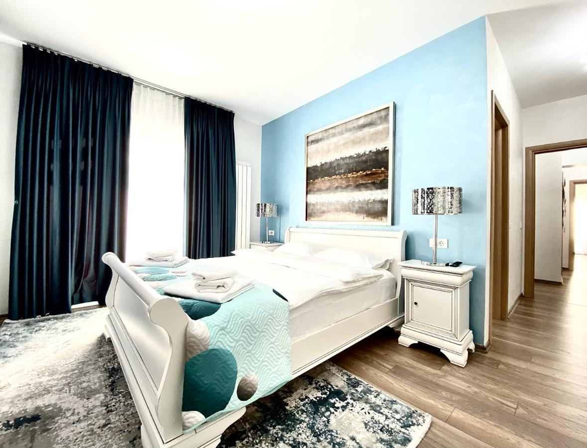 White Dream Penthouse With Jacuzzi Apartment Brasov Exterior photo